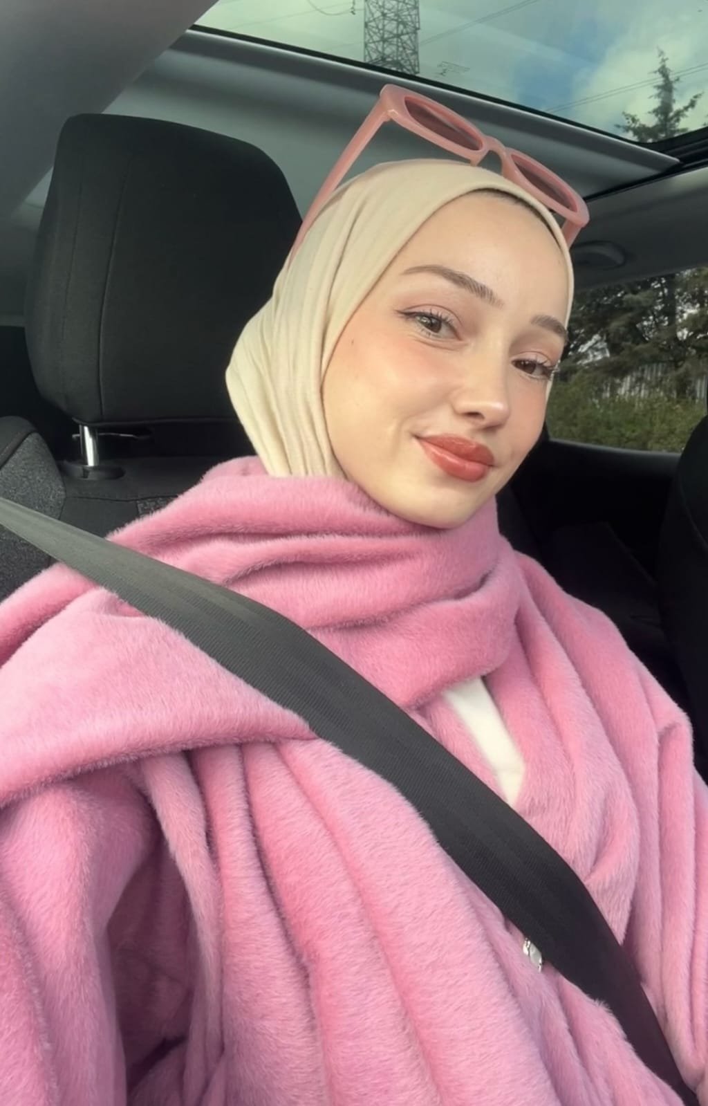 Antalya Kendine Güvenen Kadın Escort Merve